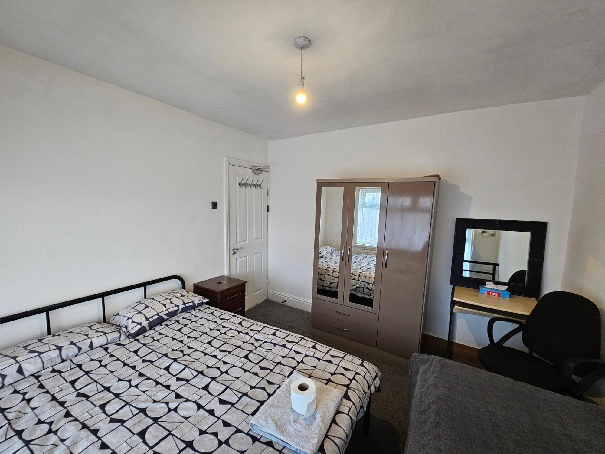 Monyhull Homestay - Near City Centre Kingsheath Nia Nec Bhx バーミンガム エクステリア 写真