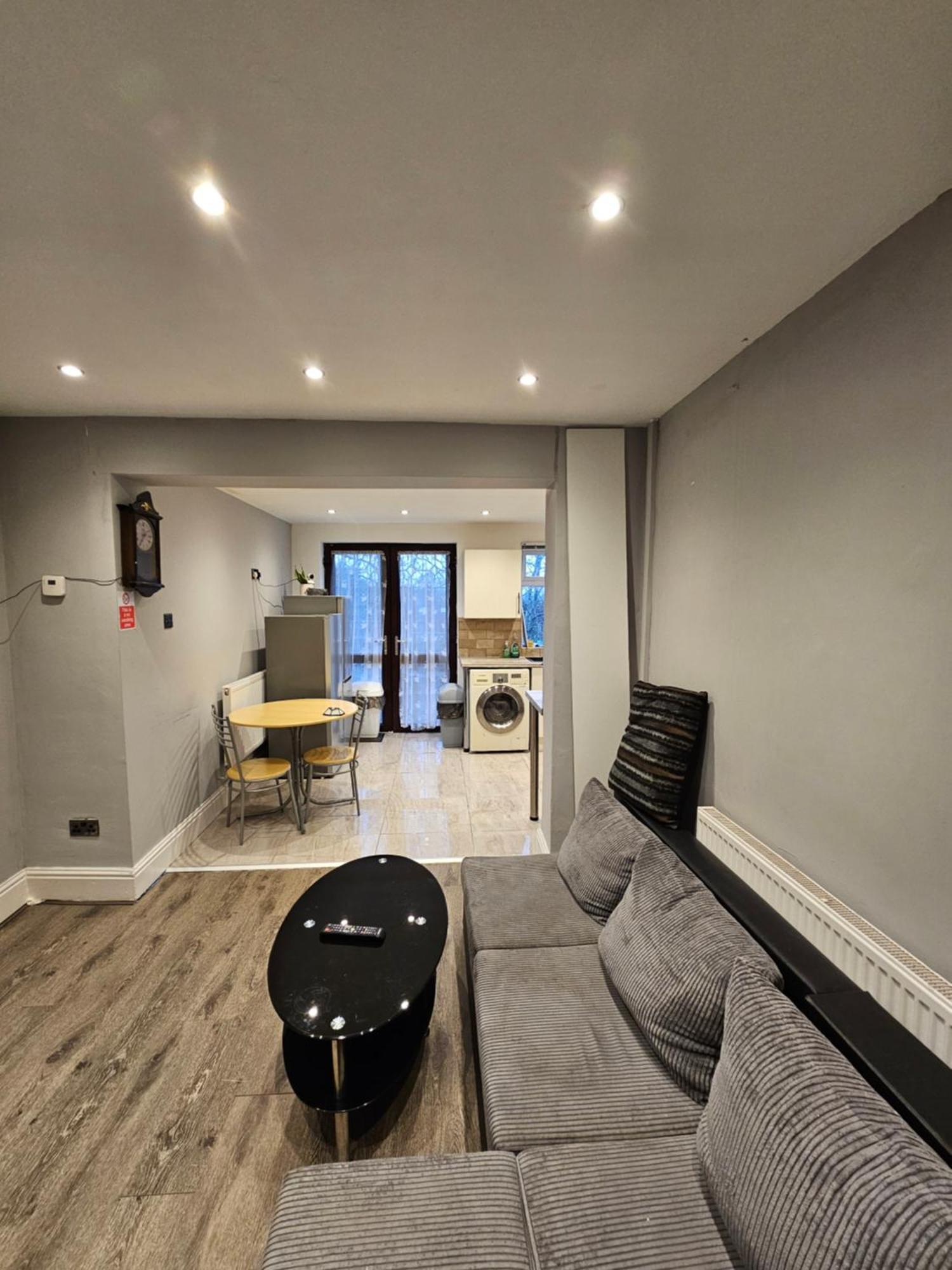 Monyhull Homestay - Near City Centre Kingsheath Nia Nec Bhx バーミンガム エクステリア 写真