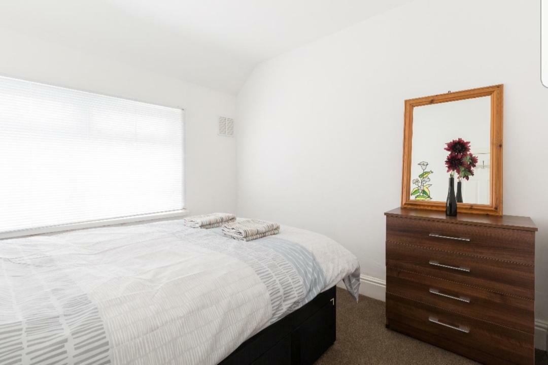 Monyhull Homestay - Near City Centre Kingsheath Nia Nec Bhx バーミンガム エクステリア 写真